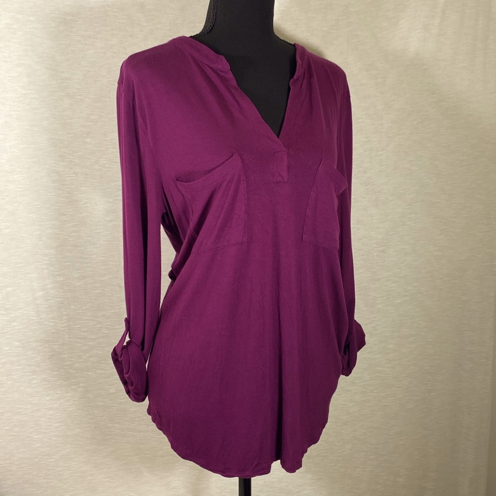 Old Navy Popover Top Women’s Size Medium Plum Y-Neck Roll-Tab Tunic‎ Soft Casual